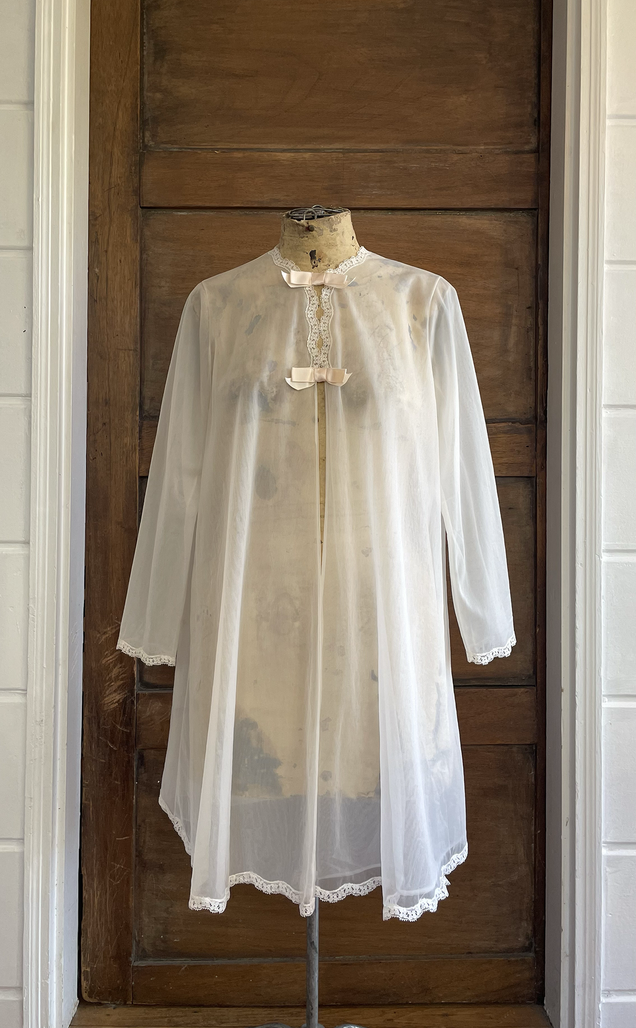 1950s Bow Peignoir