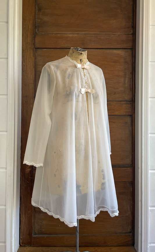 1950s Bow Peignoir