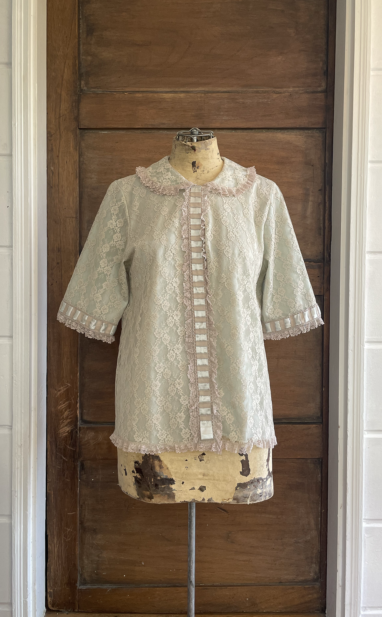 1960s Lace Bed Jacket